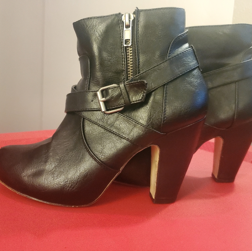 Moto booties